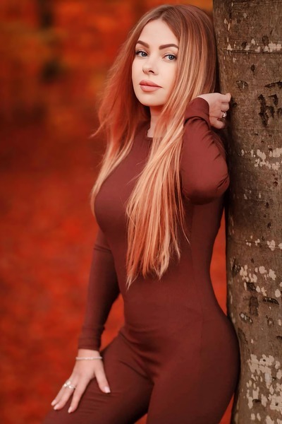 Radiant Yana, 40 y.o. from Szczecin, Poland with Blonde hair — VeronikaLove