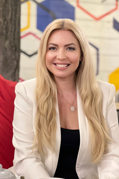 Enigmatic Beauty: Yana, 50 y.o. from Kyiv, Ukraine — VeronikaLove