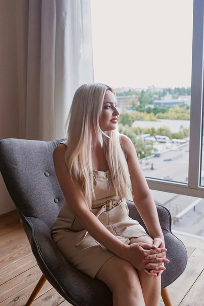 Enigmatic Beauty: Yana, 50 y.o. from Kyiv, Ukraine — VeronikaLove