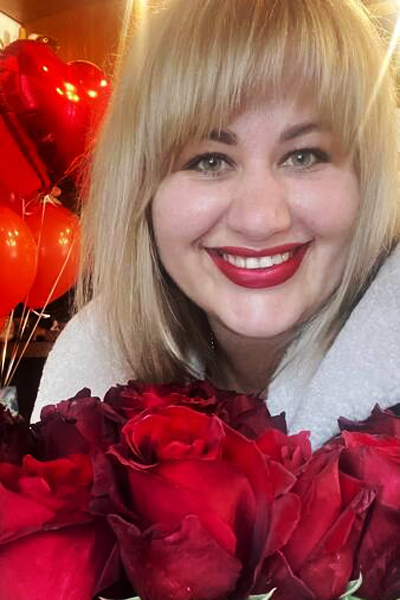 Radiant Beauty: Nina, 38 y.o. from Ivano-Frankivsk, Ukraine — VeronikaLove