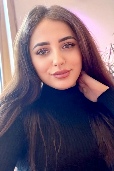 Enigmatic Allure: Olena, 28 y.o. from Kyiv, Ukraine — VeronikaLove