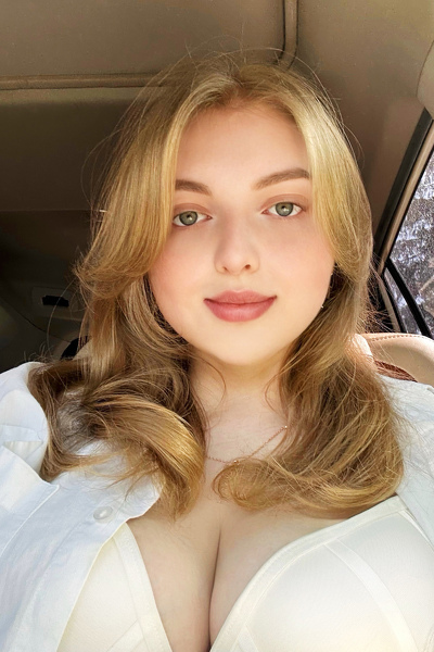 Dazzling Victoriia, 26 y.o. from Zakarpattia region, Ukraine with Blonde hair — VeronikaLove