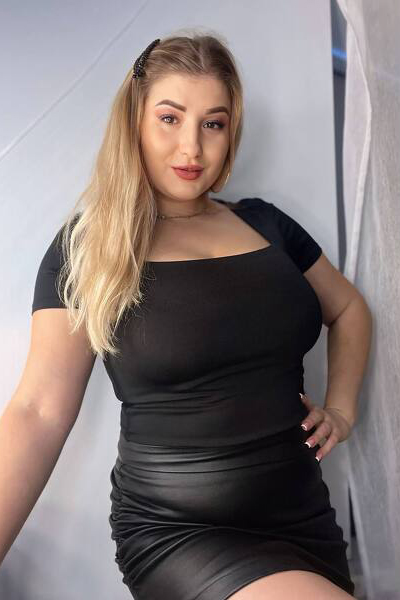 Enchanting Charisma: Viktoria, 30 y.o. from Odesa, Ukraine — VeronikaLove