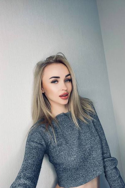 Ethereal Charm: Anna, 25 y.o. from Mykolaiv region, Ukraine — VeronikaLove