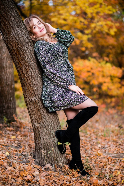 Captivating Gaze: Ludmila, 46 y.o. from Dnipro, Ukraine — VeronikaLove