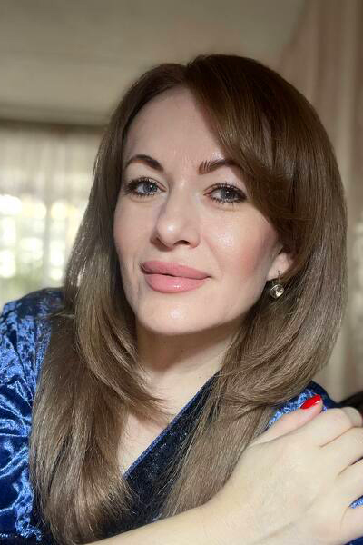 Captivating Gaze: Ludmila, 46 y.o. from Dnipro, Ukraine — VeronikaLove