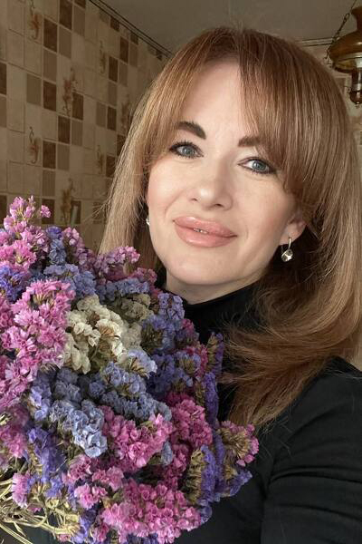 Captivating Gaze: Ludmila, 46 y.o. from Dnipro, Ukraine — VeronikaLove