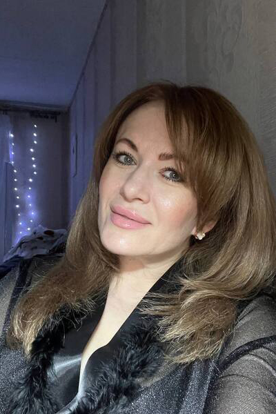 Captivating Gaze: Ludmila, 46 y.o. from Dnipro, Ukraine — VeronikaLove
