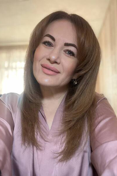 Captivating Gaze: Ludmila, 46 y.o. from Dnipro, Ukraine — VeronikaLove