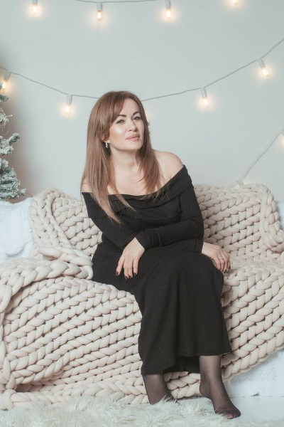 Captivating Gaze: Ludmila, 46 y.o. from Dnipro, Ukraine — VeronikaLove