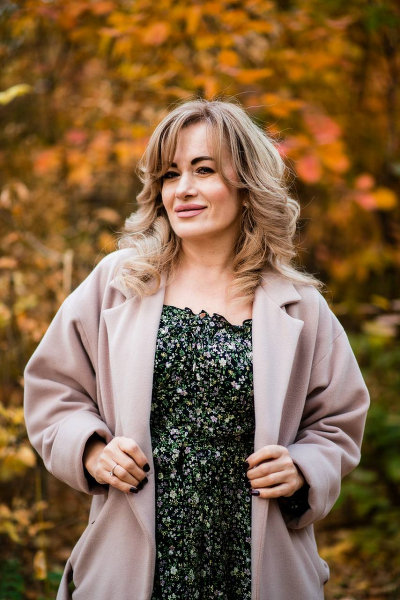 Captivating Gaze: Ludmila, 46 y.o. from Dnipro, Ukraine — VeronikaLove