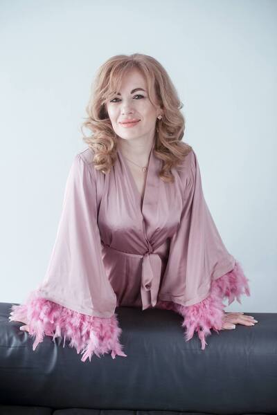 Captivating Gaze: Ludmila, 47 y.o. from Dnipro, Ukraine — VeronikaLove