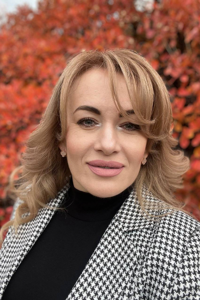 Captivating Gaze: Ludmila, 46 y.o. from Dnipro, Ukraine — VeronikaLove