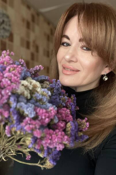 Captivating Gaze: Ludmila, 46 y.o. from Dnipro, Ukraine — VeronikaLove