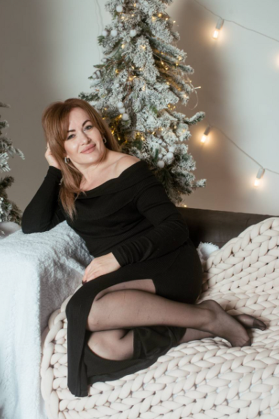 Captivating Gaze: Ludmila, 46 y.o. from Dnipro, Ukraine — VeronikaLove