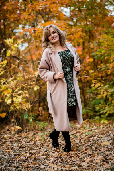 Captivating Gaze: Ludmila, 46 y.o. from Dnipro, Ukraine — VeronikaLove