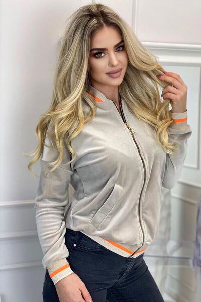 Magnetic Allure: Monika Agnieszka, 39 y.o. from Gdansk, Poland — VeronikaLove