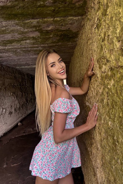 Divine Radiance: Natalya, 25 y.o. from Kropyvnytskyi, Ukraine — VeronikaLove