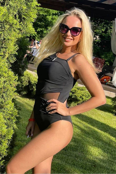 Enigmatic Charm: Anna, 32 y.o. from Kharkiv, Ukraine — VeronikaLove