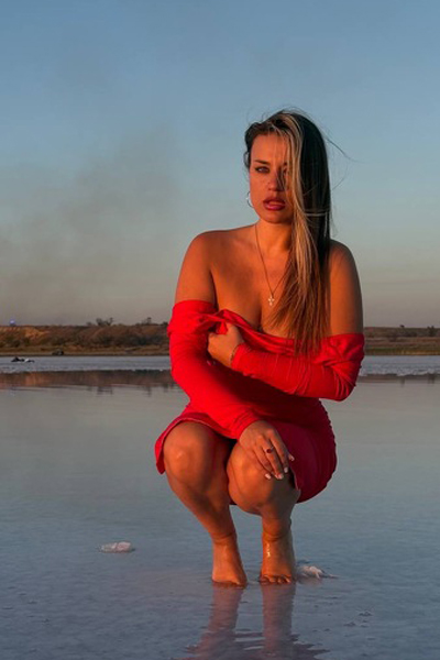 Mystical Presence: Liliya, 35 y.o. from Odesa, Ukraine — VeronikaLove