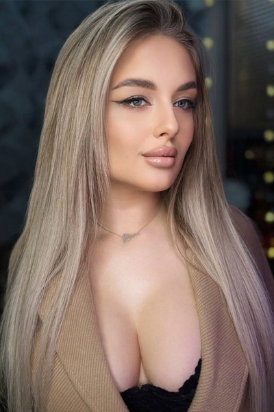 Enigmatic Allure: Daria, 27 y.o. from Lviv, Ukraine — VeronikaLove