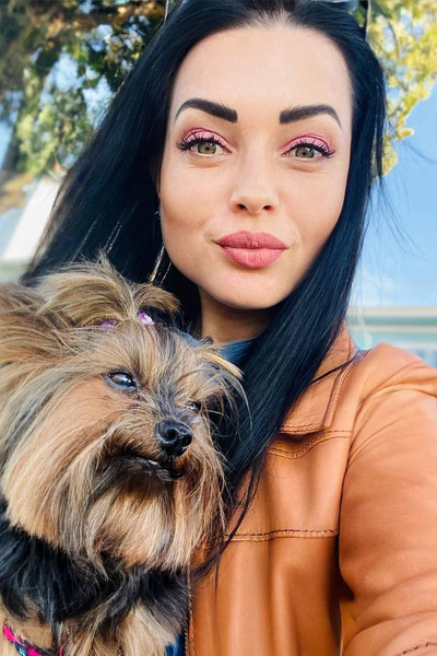 Captivating Victoriia, 40 y.o. from Kyiv, Ukraine with Black hair — VeronikaLove