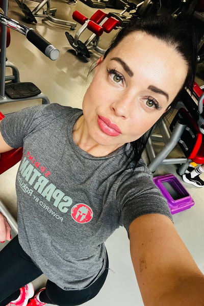 Captivating Victoriia, 40 y.o. from Kyiv, Ukraine with Black hair — VeronikaLove