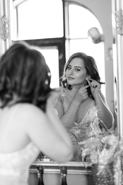 Enigmatic Beauty: Anastasiia, 37 y.o. from Kyiv, Ukraine — VeronikaLove