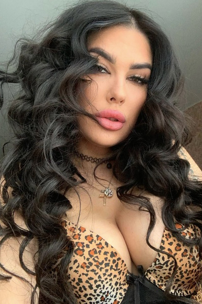 Whimsical Wonder: Alina, 31 y.o. from Kyiv, Ukraine — VeronikaLove