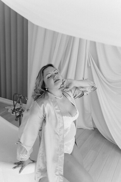 Enchanting Presence: Olena, 46 y.o. from Kharkiv, Ukraine — VeronikaLove
