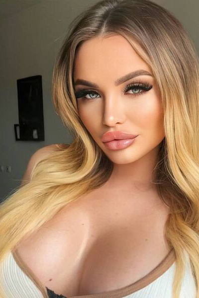 Dazzling Charm: Anastasia, 25 y.o. from Kyiv, Ukraine — VeronikaLove