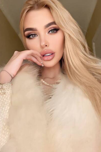 Captivating Beauty: Daria, 30 y.o. from Dnipro, Ukraine — VeronikaLove