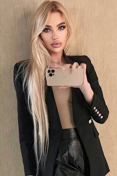 Captivating Beauty: Daria, 30 y.o. from Dnipro, Ukraine — VeronikaLove