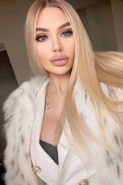 Captivating Beauty: Daria, 30 y.o. from Dnipro, Ukraine — VeronikaLove