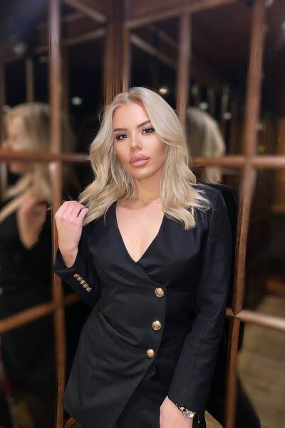 Ethereal Beauty: Alena, 24 y.o. from Chernivtsi, Ukraine — VeronikaLove