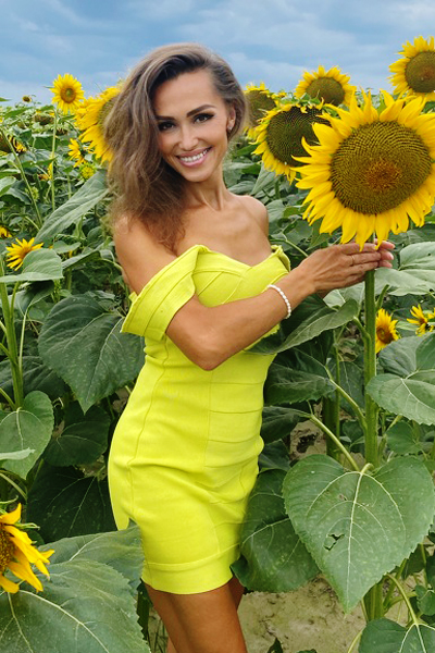 Charming Oksana, 49 y.o. from Chernihiv, Ukraine with Light-brown hair — VeronikaLove