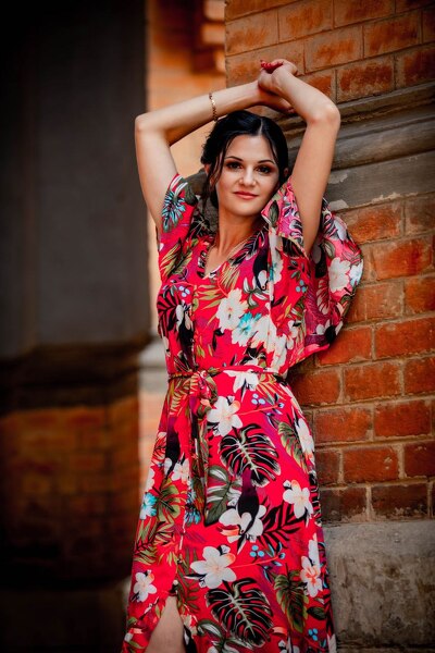 Magnetic Allure: Solomia, 34 y.o. from Chernivtsi, Ukraine — VeronikaLove