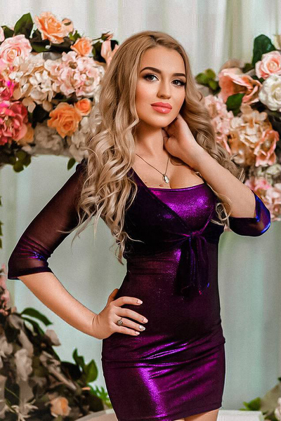 Dazzling Aura: Victoriia, 40 y.o. from Kharkiv, Ukraine — VeronikaLove