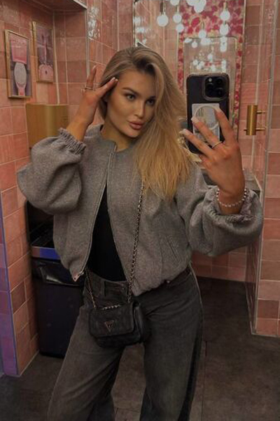 Enchanting Presence: Sofiya, 19 y.o. from Munich, Germany — VeronikaLove