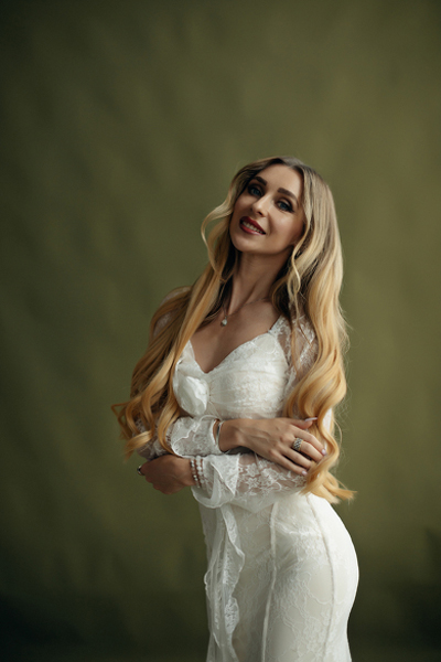 Graceful Radiance: Anastasia, 33 y.o. from Milan, Italy — VeronikaLove