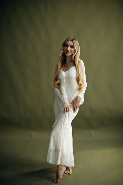 Graceful Radiance: Anastasia, 33 y.o. from Milan, Italy — VeronikaLove