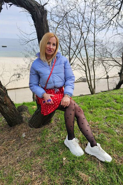 Ethereal Charm: Hanna, 38 y.o. from Odesa, Ukraine — VeronikaLove