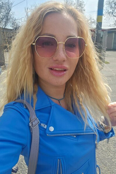 Ethereal Charm: Hanna, 38 y.o. from Odesa, Ukraine — VeronikaLove