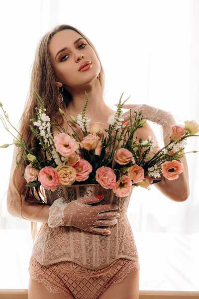 Radiant Charm: Hanna, 30 y.o. from Kherson, Ukraine — VeronikaLove