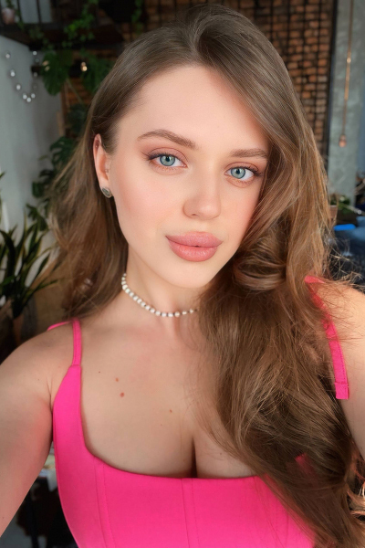 Radiant Charm: Hanna, 30 y.o. from Kherson, Ukraine — VeronikaLove