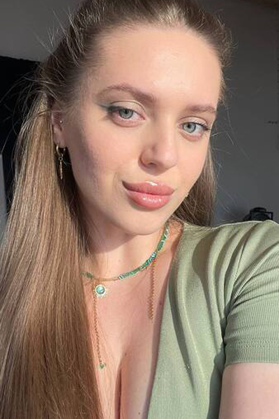 Radiant Charm: Hanna, 30 y.o. from Kherson, Ukraine — VeronikaLove