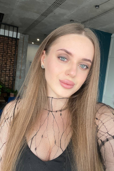 Radiant Charm: Hanna, 30 y.o. from Kherson, Ukraine — VeronikaLove