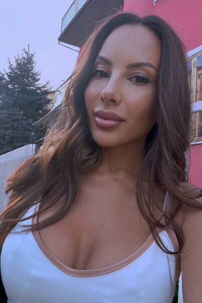 Enthralling Gaze: Alla, 36 y.o. from Odesa, Ukraine — VeronikaLove