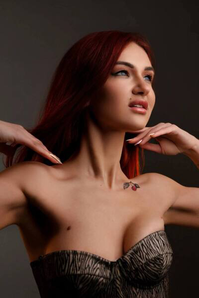 Alluring Olena, 32 y.o. from Dnipro, Ukraine with Red hair — VeronikaLove
