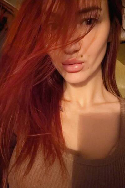 Alluring Olena, 32 y.o. from Dnipro, Ukraine with Red hair — VeronikaLove